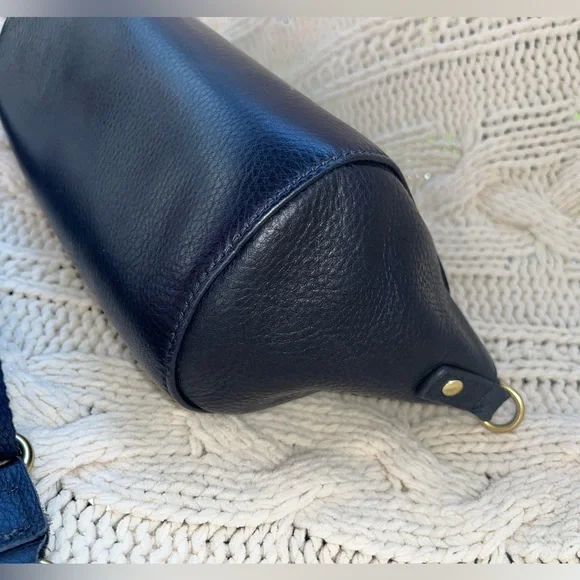 Blair Ritchey BB Voyager in Navy, Bright Blue Zipper, EUC - Picture 8 of 14